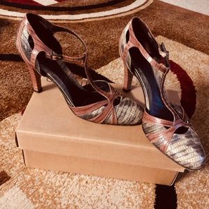 Banana Republic Vero Cuoio Pumps